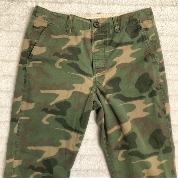 Madewell Cropped Rivington Camo Trousers - Picture 5 of 16
